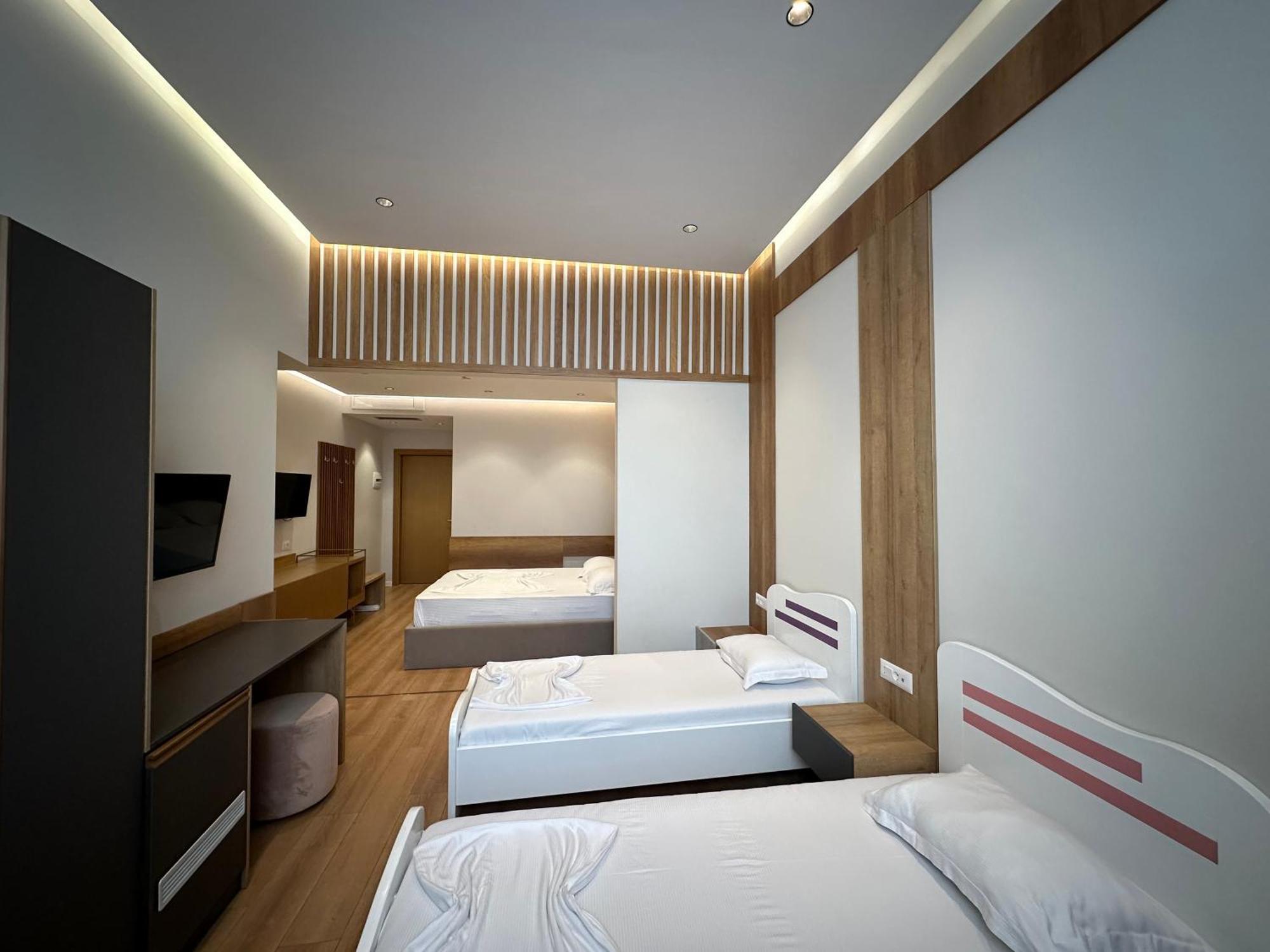 Hotel Colis Kamez Esterno foto